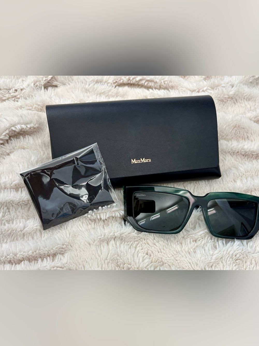 MaxMara NWOT Dark Emerald Green Square Sunglasses